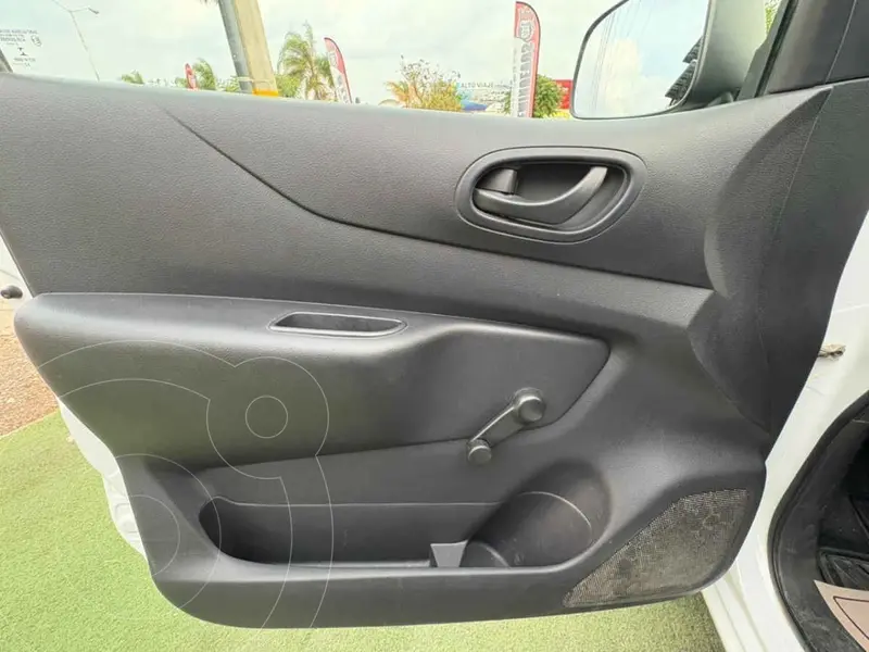 nissan np300