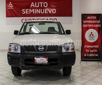 Nissan NP300 2.4L Pick-up Dh usado (2014) color Blanco precio $180,000