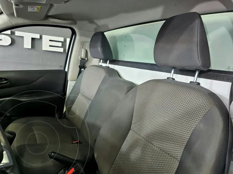 nissan np300