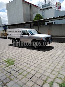 Nissan NP300 2.5L Estacas Dh usado (2015) color Gris precio $179,000