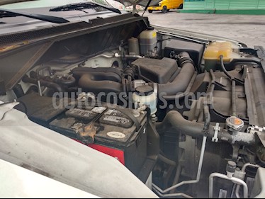 Nissan NV2500 4.0L V6 Ambulancia Toldo Alto usado (2013) color Blanco precio $250,000