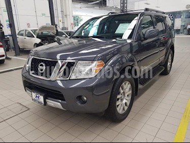 Foto venta Auto usado Nissan Pathfinder 5p LE V6/4.0 Aut 4x4 (2011) color Gris precio $199,000