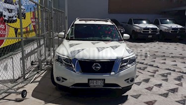 Foto venta Auto Seminuevo Nissan Pathfinder Exclusive (2015) color Blanco Arena