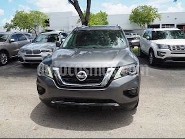 Nissan Pathfinder LE 2.5L Di Full Aut usado (2017) color Gris precio $20.000