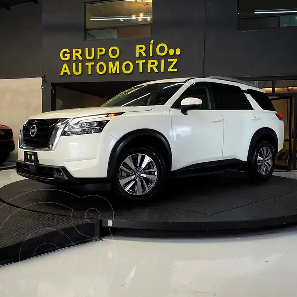 Foto Nissan Pathfinder Advance usado (2023) color Blanco precio $890,000