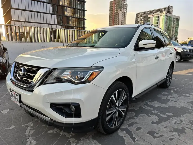 Foto Nissan Pathfinder Exclusive usado (2018) color Blanco precio $379,000