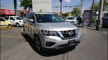 Nissan Pathfinder Exclusive 4x4 usado (2017) color Plata precio $465,000