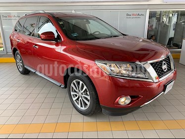 Foto Nissan Pathfinder Sense usado (2016) color Rojo precio $309,900