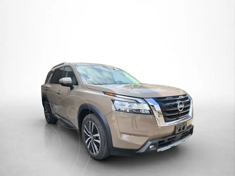 Foto Nissan Pathfinder Platinum usado (2024) color marron claro precio $989,900