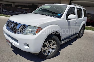 foto Nissan Pathfinder SE 4x2 Premium usado (2010) color Blanco precio $174,000