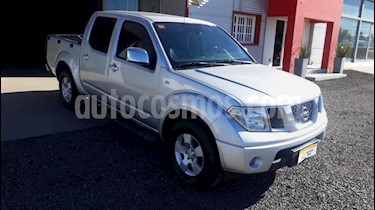 foto Nissan Pick Up AX 4x4 2.7 D DC usado (2012) color Gris Claro precio $760.000