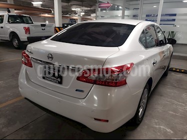 foto Nissan Sentra Advance Aut usado (2015) color Blanco precio $165,000