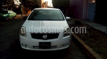 foto Nissan Sentra Custom usado (2009) color Blanco precio $77,900
