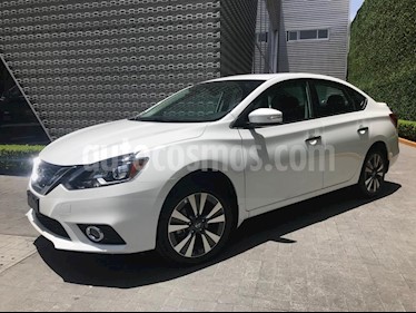 foto Nissan Sentra Exclusive Aut NAVI usado (2018) color Blanco precio $275,000
