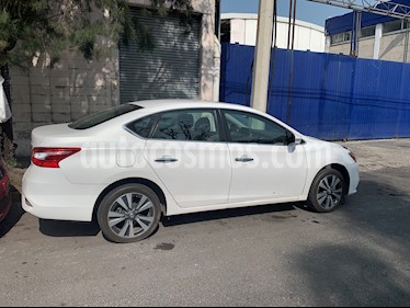 foto Nissan Sentra Exclusive NAVI Aut usado (2018) color Blanco precio $253,000