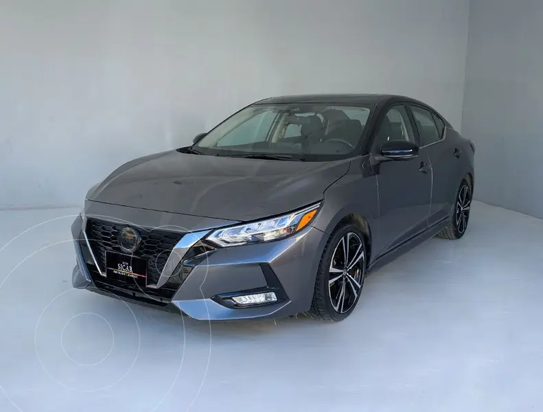 Foto Nissan Sentra SR Bi-tono Aut usado (2022) color Gris Oscuro precio $309,000