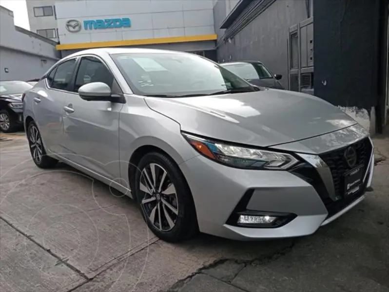 Foto Nissan Sentra Exclusive Aut usado (2020) color plateado precio $315,000
