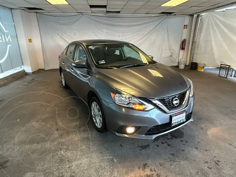 Foto Nissan Sentra Advance Aut usado (2017) color Gris precio $195,800