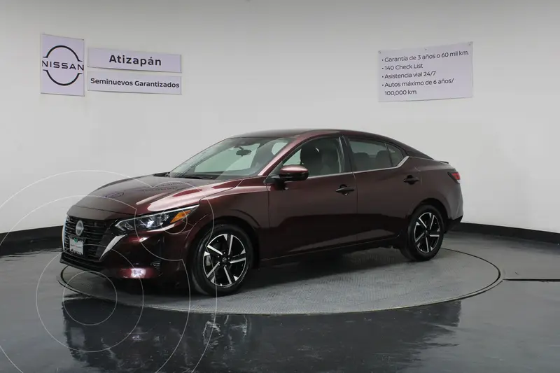 Foto Nissan Sentra Sense Aut usado (2024) color Rojo Cobrizo precio $325,000