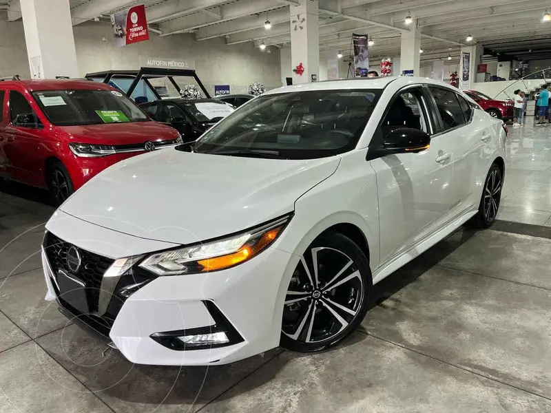 Foto Nissan Sentra SR Aut usado (2023) color Blanco precio $450,000