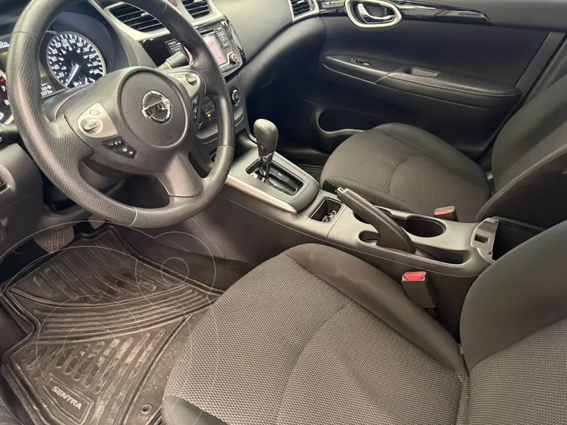 Foto Nissan Sentra Exclusive Aut usado (2019) color caf precio $250,000