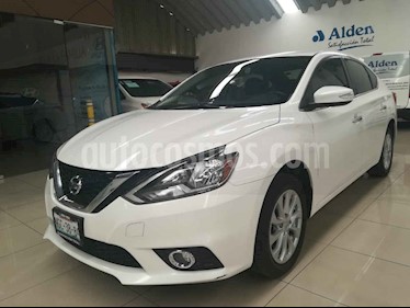 foto Nissan Sentra Advance usado (2018) color Blanco precio $237,000