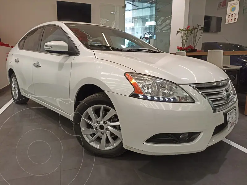 Foto Nissan Sentra Advance Aut usado (2015) color Blanco precio $186,333