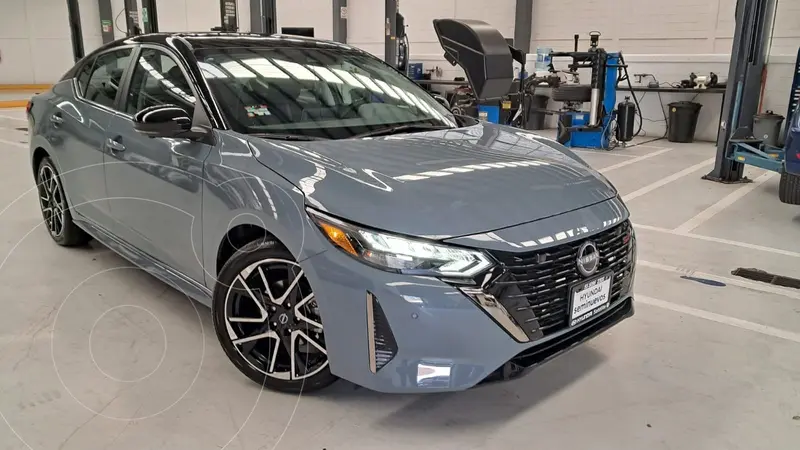 Foto Nissan Sentra SR Platinum usado (2025) color Gris precio $422,010