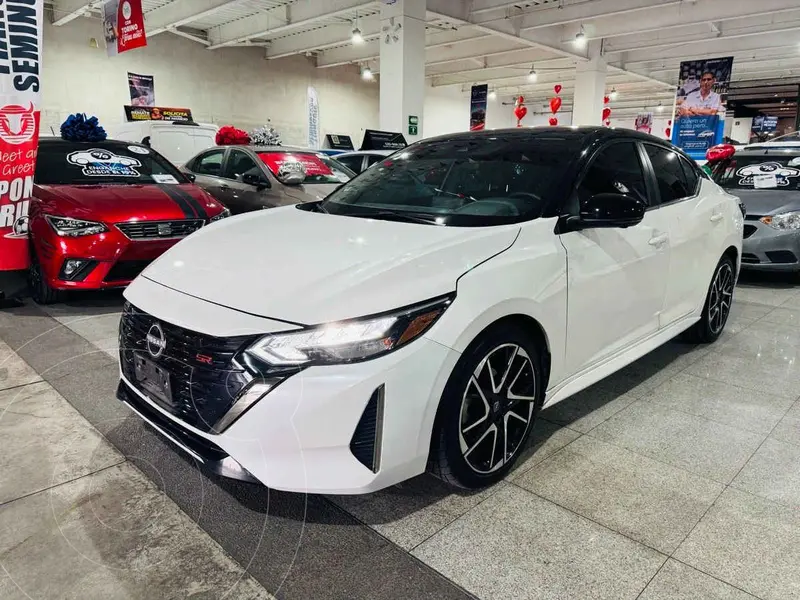 Foto Nissan Sentra SR Bi-tono usado (2024) color Blanco precio $394,900