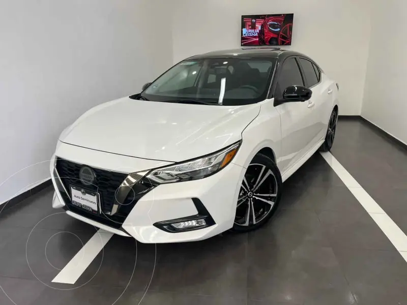 Foto Nissan Sentra SR Platinum Aut usado (2023) color Blanco financiado en mensualidades(enganche $85,800 mensualidades desde $8,464)