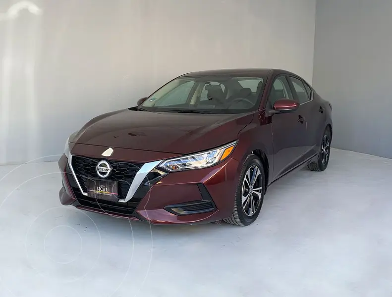 Foto Nissan Sentra Sense Aut usado (2022) color violeta oscuro precio $289,000