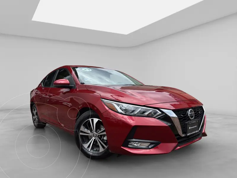 Foto Nissan Sentra Advance Aut usado (2023) color Rojo precio $330,000