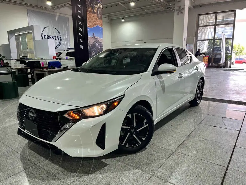 Foto Nissan Sentra Advance Aut usado (2024) color Blanco precio $450,000