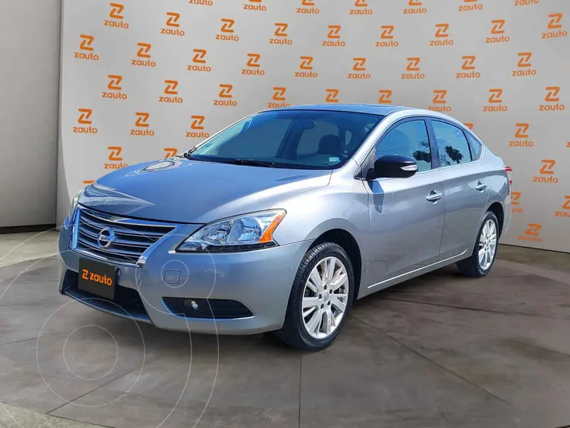 Foto Nissan Sentra Exclusive Aut NAVI usado (2013) color Gris precio $130,900