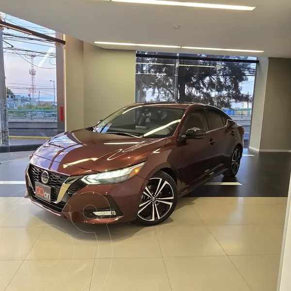 Foto Nissan Sentra SR Platinum Aut usado (2023) color violeta oscuro financiado en mensualidades(enganche $114,450 mensualidades desde $8,752)