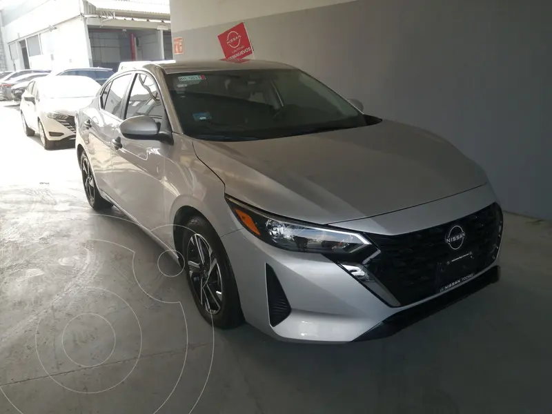Foto Nissan Sentra Sense usado (2024) color plateado financiado en mensualidades(enganche $121,529 mensualidades desde $5,800)