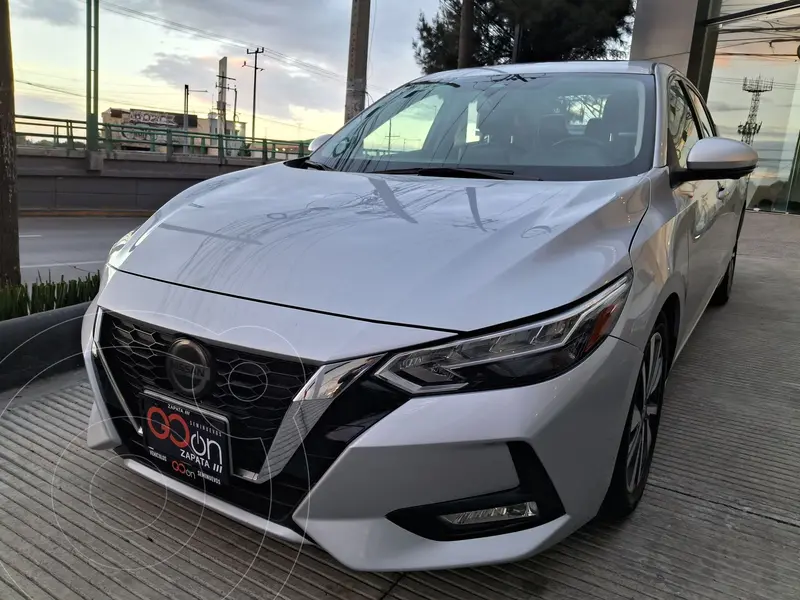 Foto Nissan Sentra Exclusive Aut usado (2020) color plateado precio $315,000