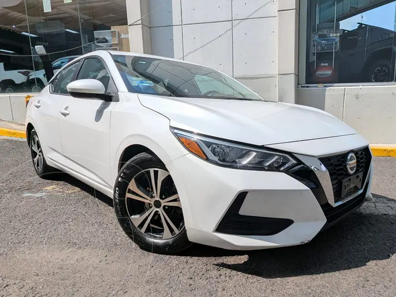 Foto Nissan Sentra Sense Aut usado (2023) color Blanco financiado en mensualidades(enganche $114,950 mensualidades desde $4,938)