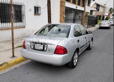 foto Nissan Sentra XE 1.8L Ac usado (2005) color Plata precio $57,000