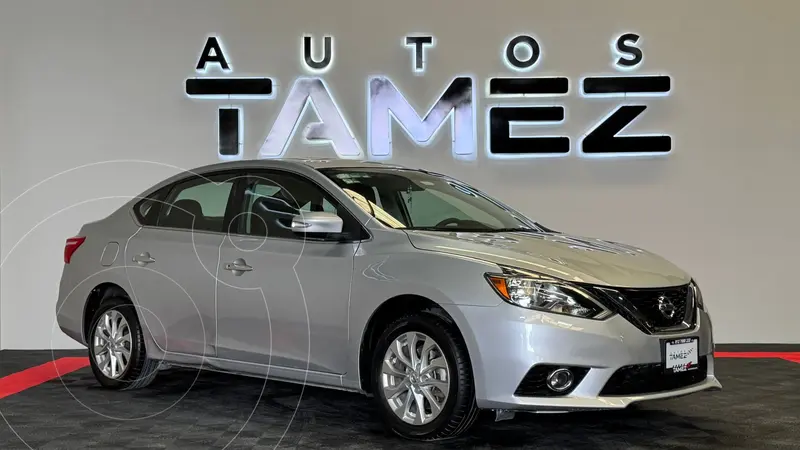Foto Nissan Sentra Advance usado (2019) color plateado precio $220,000