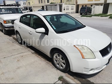 Nissan Sentra Emotion usado (2009) color Blanco precio $70,000