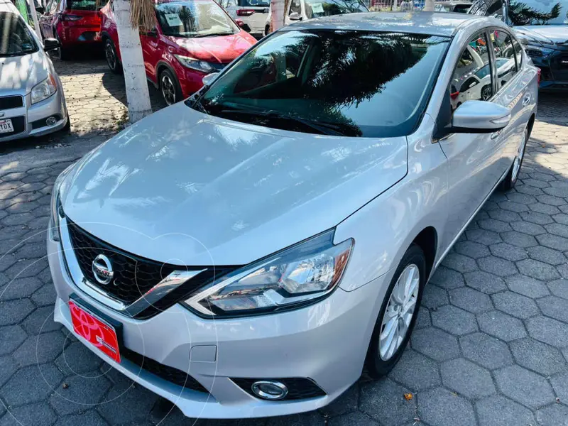 Foto Nissan Sentra Advance usado (2018) color Plata precio $217,000