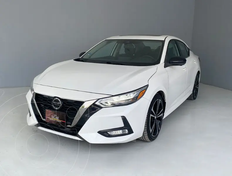 Foto Nissan Sentra SR Aut usado (2023) color Blanco precio $329,000