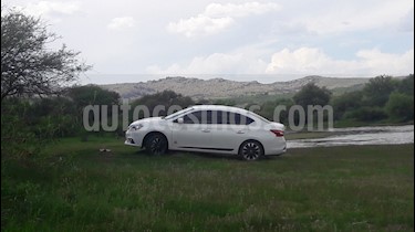 Nissan Sentra Advance usado (2017) color Blanco Perla precio $200,000