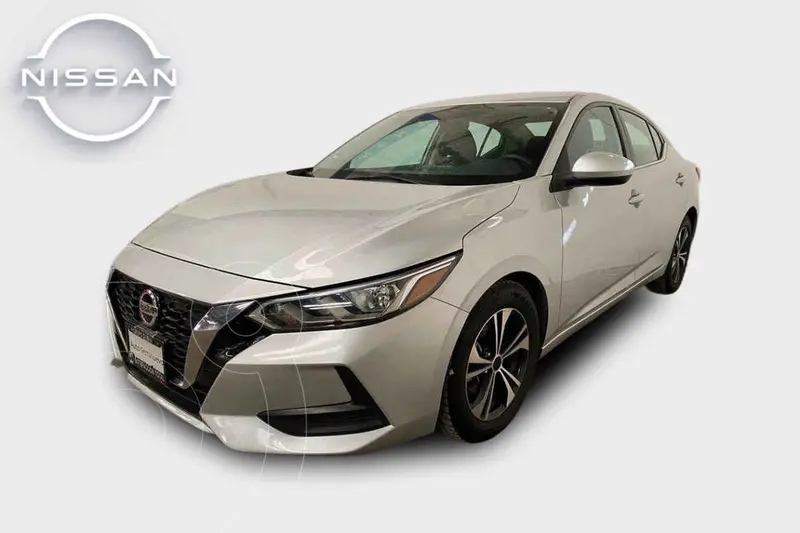 Foto Nissan Sentra Advance Aut usado (2022) color Plata precio $325,000