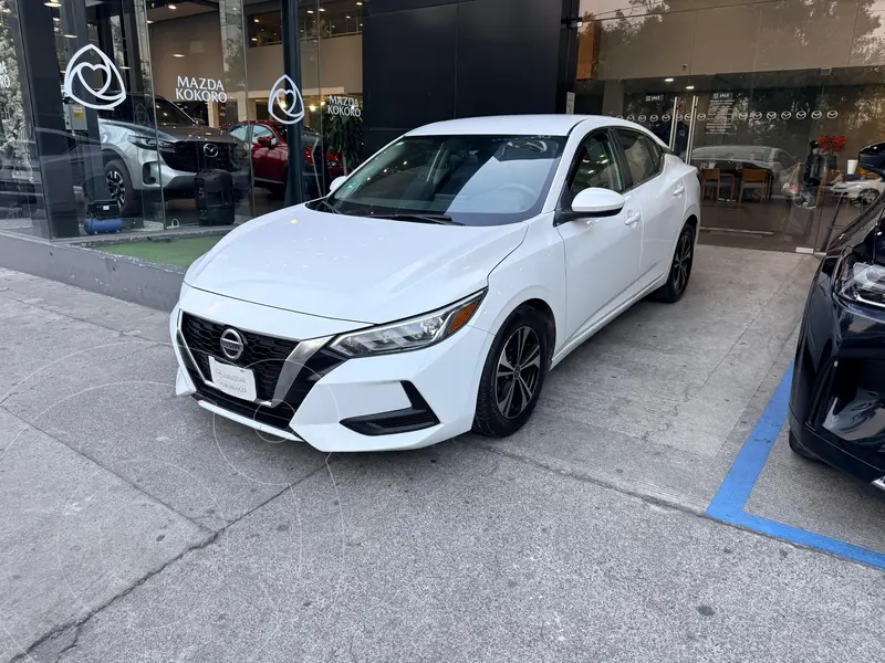 Foto Nissan Sentra Sense Aut usado (2022) color Blanco Perla precio $267,000