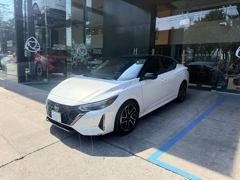 Foto Nissan Sentra SR Platinum usado (2024) color Blanco precio $417,000