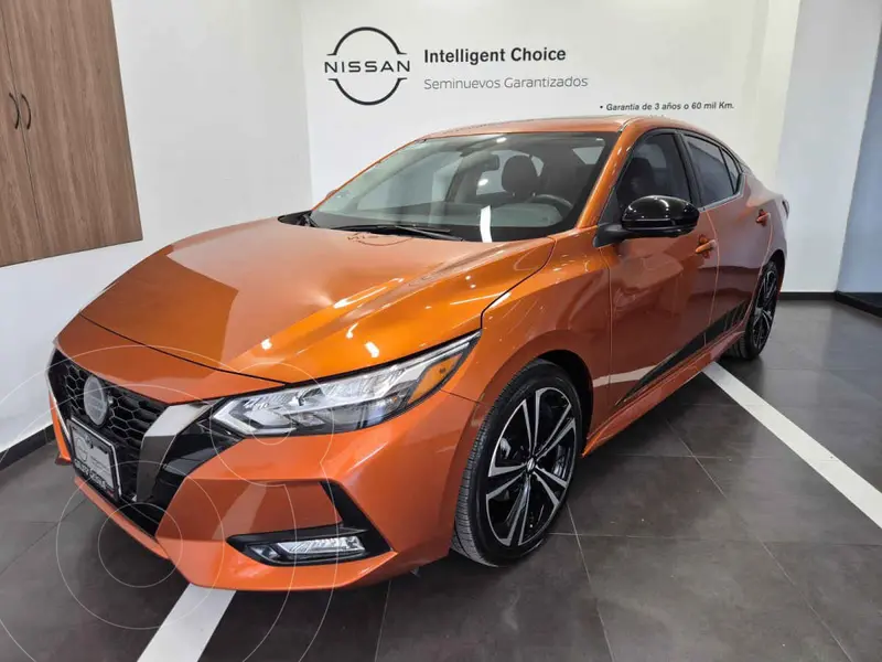 Foto Nissan Sentra SR Platinum Aut usado (2023) color Naranja precio $420,000