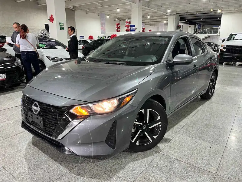 Foto Nissan Sentra Sense Aut usado (2024) color Gris precio $345,000