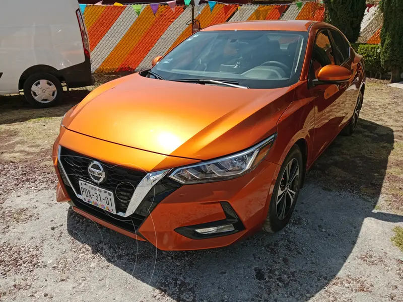 Foto Nissan Sentra Advance Aut usado (2022) color Naranja Solar precio $335,000